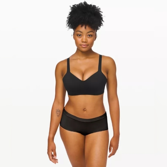 NWT LULULEMON Hold True Bra Sz 32 D - Picture 1 of 8